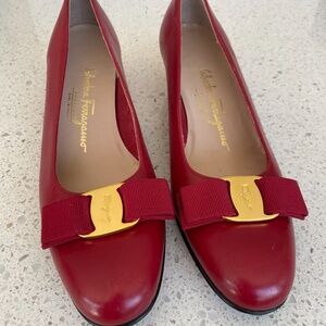 Ferragamo Vara Pump Vintage Red